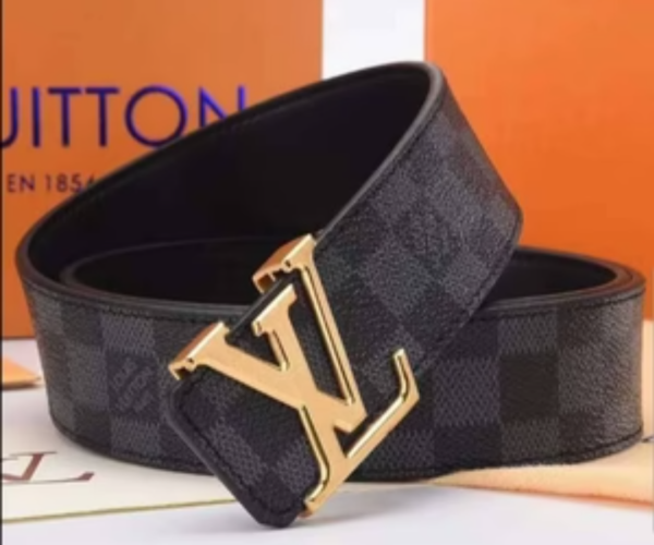 LOUIS VUITTON MEN"S BELT